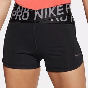 Women's Pro Crossover-Waistband Shorts